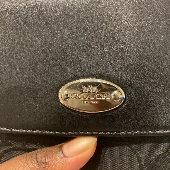 Coach New York envelope wallet pebbled leather black logo check book snap women - Picture 4 of 10